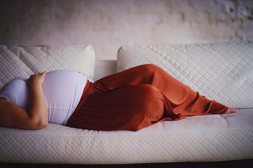 Lying on back during pregnancy propped up